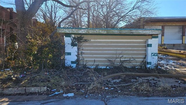 1727 N Leffingwell Avenue, St Louis, MO 63106