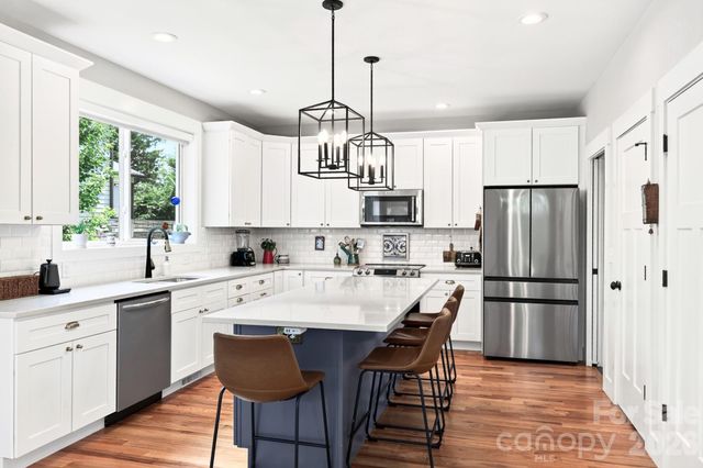 82 Frances Street, Asheville, NC 28806