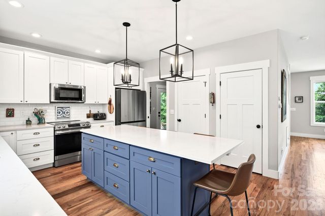 82 Frances Street, Asheville, NC 28806