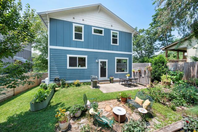 82 Frances Street, Asheville, NC 28806