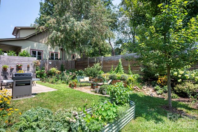 82 Frances Street, Asheville, NC 28806