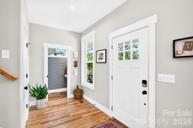 82 Frances Street, Asheville, NC 28806
