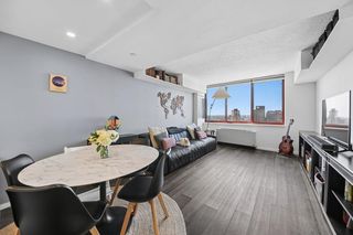474 48th Ave # PH-1H, New York City, NY 11109