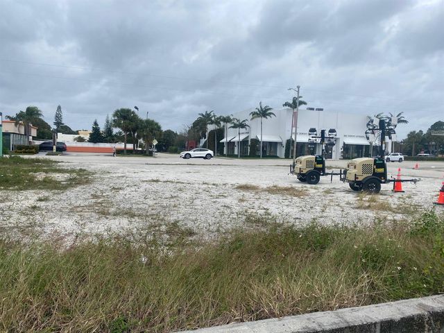 3500 S Dixie Highway, West Palm Beach, FL 33405