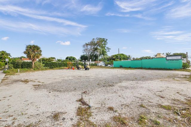 3500 S Dixie Highway, West Palm Beach, FL 33405