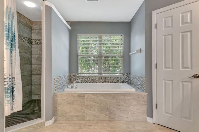 3010 42ND AVENUE E, Bradenton, FL 34208