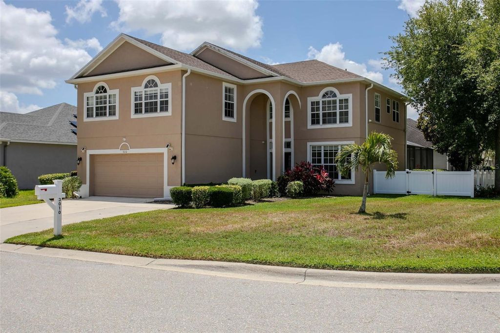 Image 3 of property listing at 3010 42ND AVENUE E, Bradenton, FL 34208