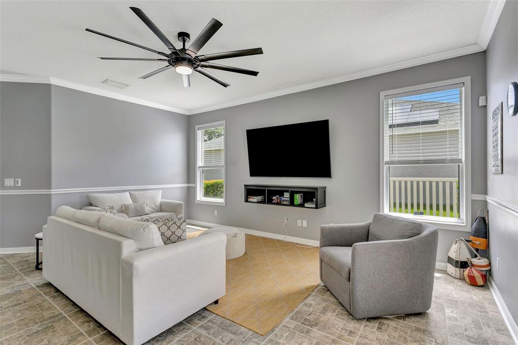 Image 23 of property listing at 3010 42ND AVENUE E, Bradenton, FL 34208