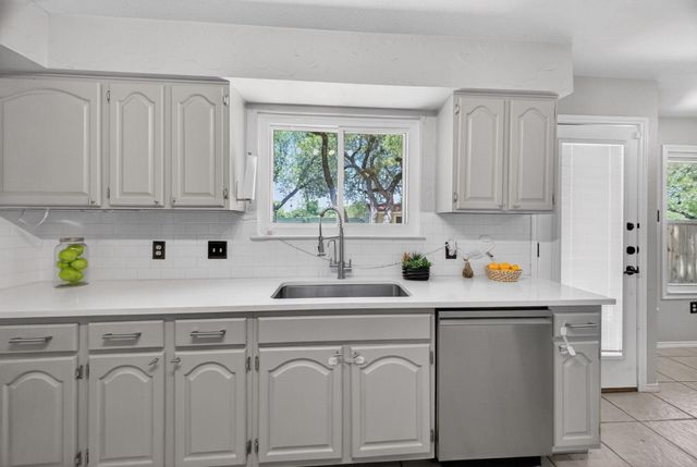 2712 Buckeye TRL, Cedar Park, TX 78613