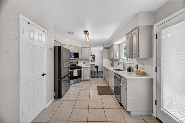 2712 Buckeye TRL, Cedar Park, TX 78613
