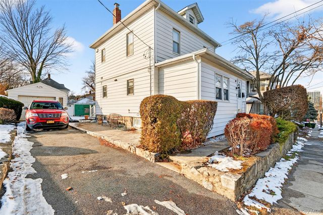 49 Cleveland Street, White Plains, NY 10606