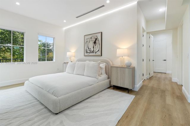 3495 SW 3rd avenue, Miami, FL 33145