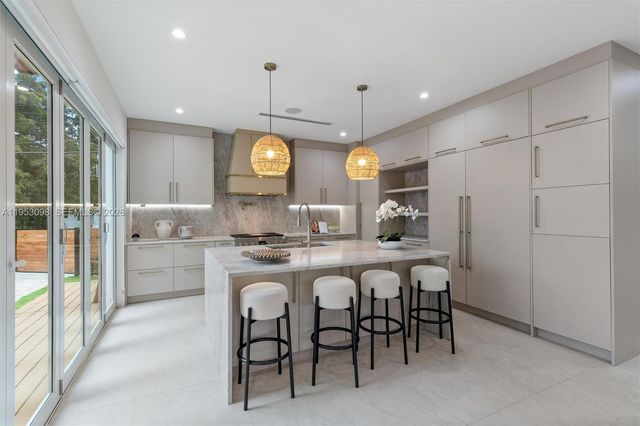 3495 SW 3rd avenue, Miami, FL 33145