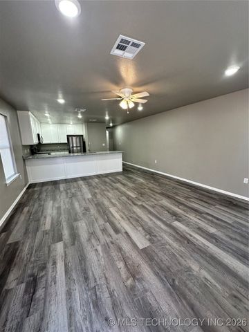 920 N 7th, Durant, OK 74701