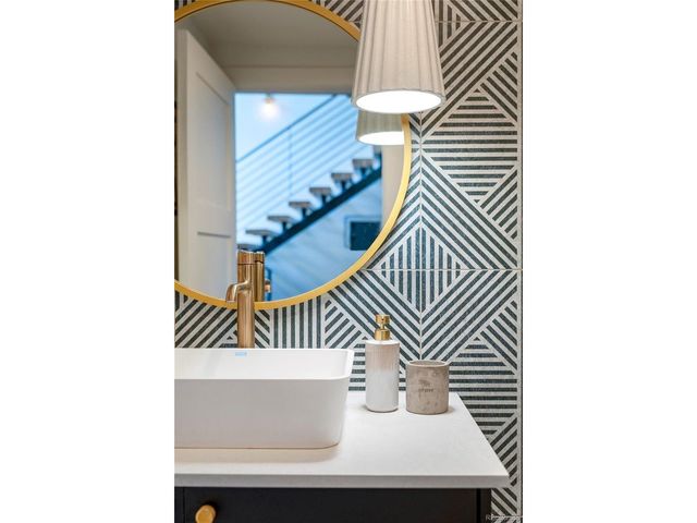 3753 N Franklin St, Denver, CO 80205