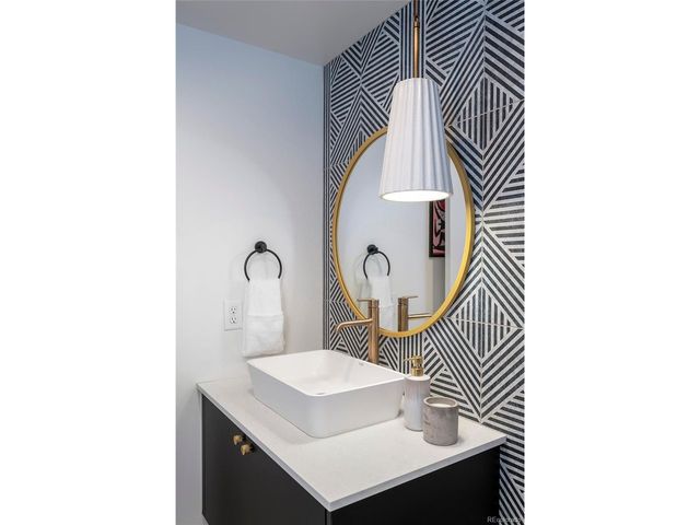 3753 N Franklin St, Denver, CO 80205