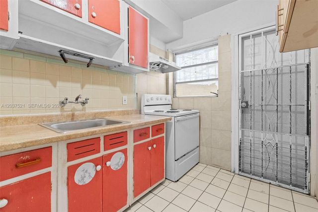 1345 SW 7th ST, Miami, FL 33135