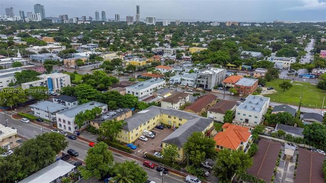 1345 SW 7th ST, Miami, FL 33135