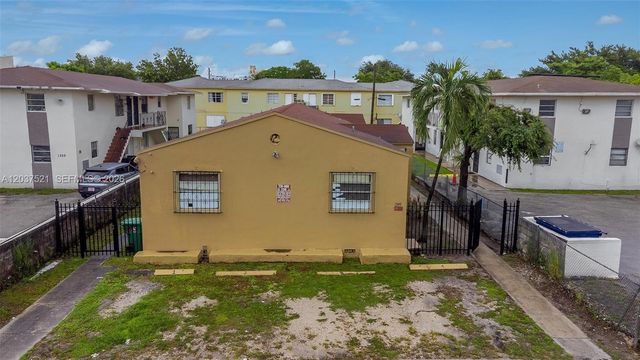 1345 SW 7th ST, Miami, FL 33135
