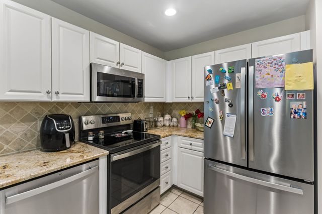 1001 Brookside Woods Blvd, Hermitage, TN 37076