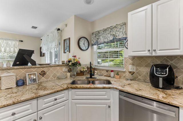 1001 Brookside Woods Blvd, Hermitage, TN 37076