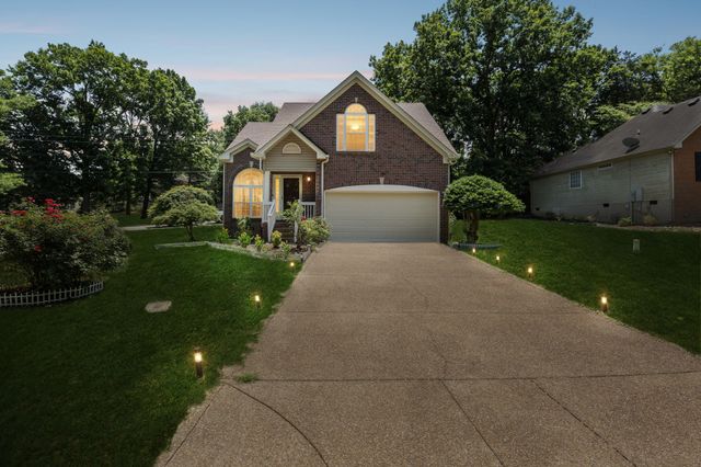 1001 Brookside Woods Blvd, Hermitage, TN 37076