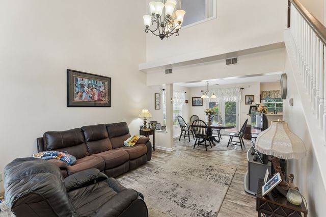 1001 Brookside Woods Blvd, Hermitage, TN 37076