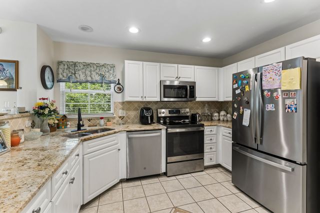 1001 Brookside Woods Blvd, Hermitage, TN 37076