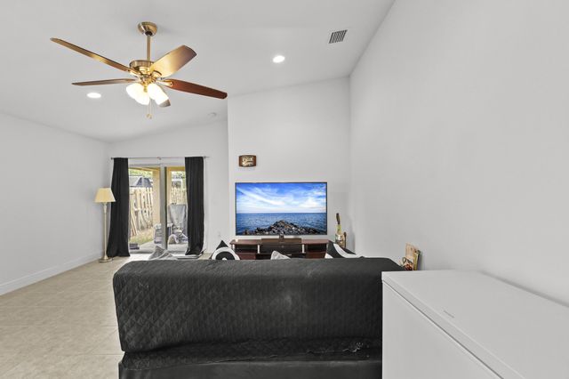 3422 State Street, Lake Worth, FL 33461