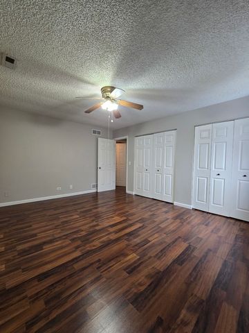 1005 Manchester Court 1005, South Elgin, IL 60177