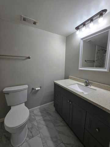 1005 Manchester Court 1005, South Elgin, IL 60177