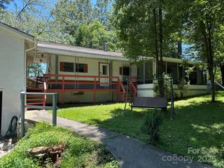 3036 Holly Hill Road, Hendersonville, NC 28792