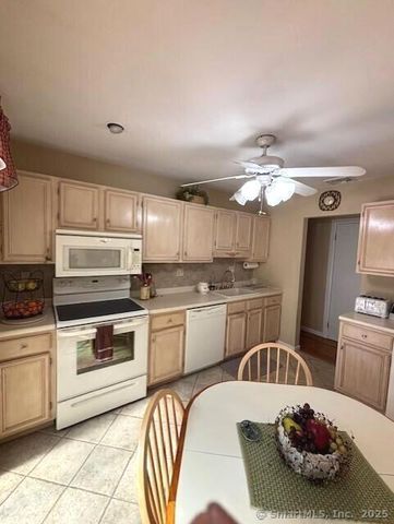 6 Ken Oaks Drive, Danbury, CT 06810
