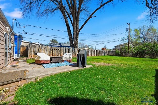 218 S CANYON RD, Rapid City, SD 57702