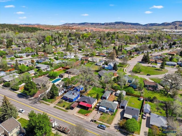 218 S CANYON RD, Rapid City, SD 57702