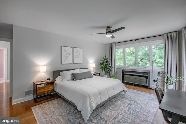 65 ROBERTS RD, Newtown Square, PA 19073