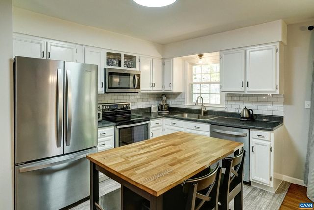209 OLD LYNCHBURG RD, Charlottesville, VA 22903