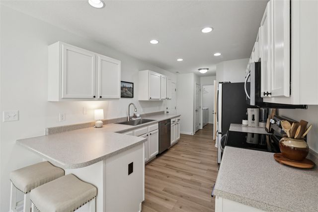 857 SE Lakeview Lane, Waukee, IA 50263