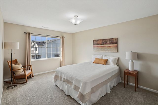 857 SE Lakeview Lane, Waukee, IA 50263