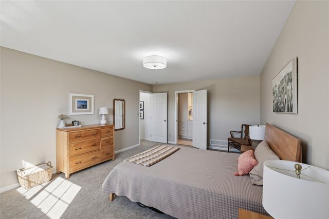 857 SE Lakeview Lane, Waukee, IA 50263