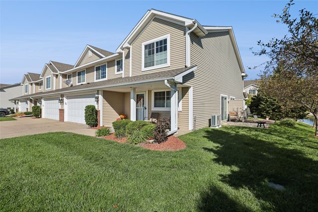 857 SE Lakeview Lane, Waukee, IA 50263
