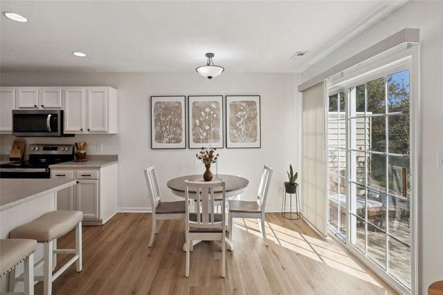 857 SE Lakeview Lane, Waukee, IA 50263