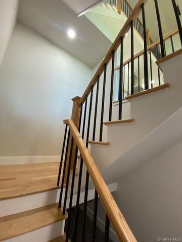 38 Sunset Lane, New Hampton, NY 10958