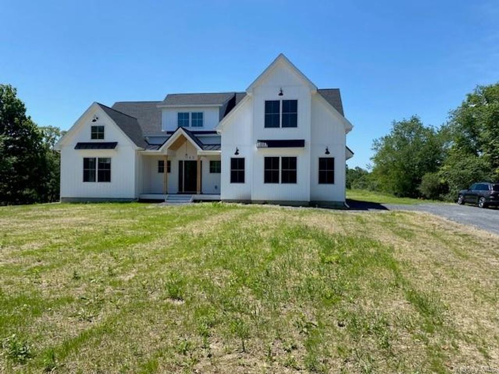 38 Sunset Lane, New Hampton, NY 10958