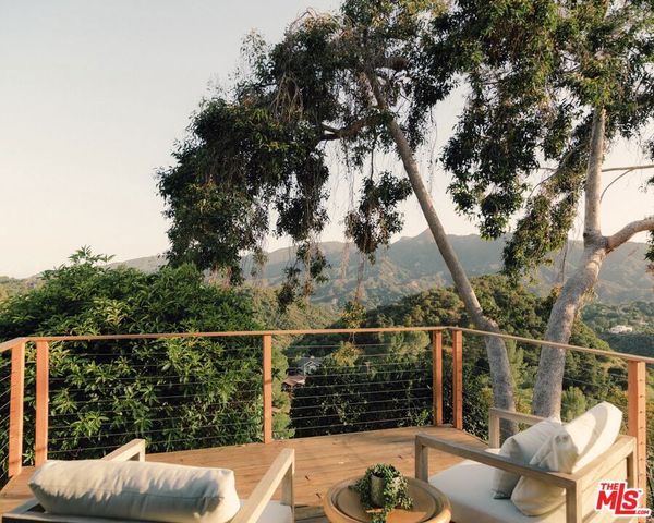 22910 Portage Circle Drive, Topanga, CA 90290