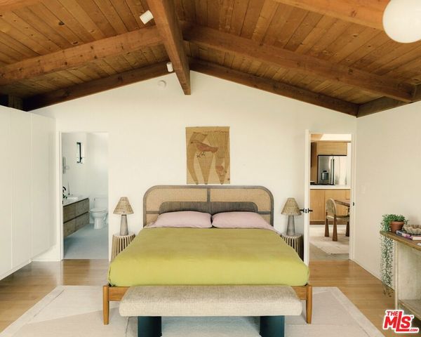 22910 Portage Circle Drive, Topanga, CA 90290