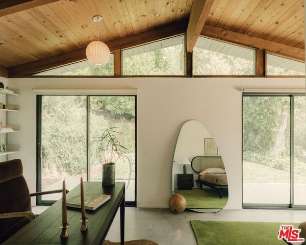 22910 Portage Circle Drive, Topanga, CA 90290