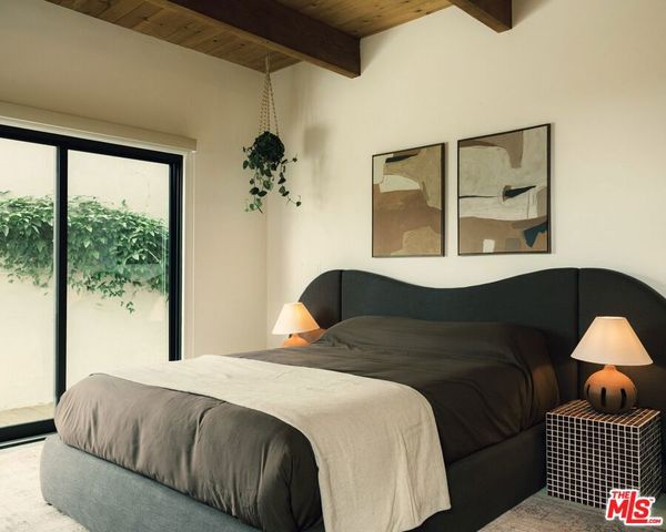 22910 Portage Circle Drive, Topanga, CA 90290