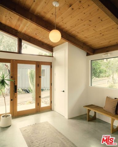 22910 Portage Circle Drive, Topanga, CA 90290