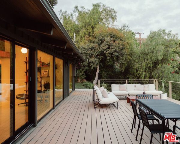 22910 Portage Circle Drive, Topanga, CA 90290
